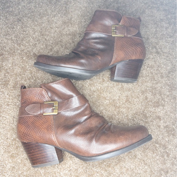 Baretraps Rebel Ankle Booties - Picture 3 of 7